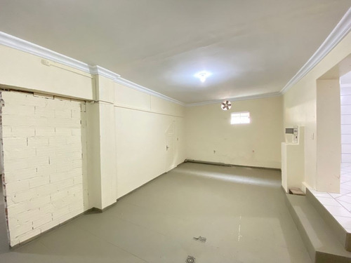 Imagem 5 de 11 de Sala - Porão Comercial À Venda E Ou Aluguel Com 179,61m² - Bairro Centro - Blumenau Sc - Sa0126