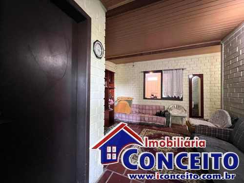 Imagem 13 de 15 de C602 - Excelente Residência De 4 Dormitórios No Balneário Santa Terezinha