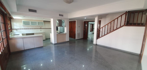 Imagen 22 de 28 de Casa En Venta En Temperley