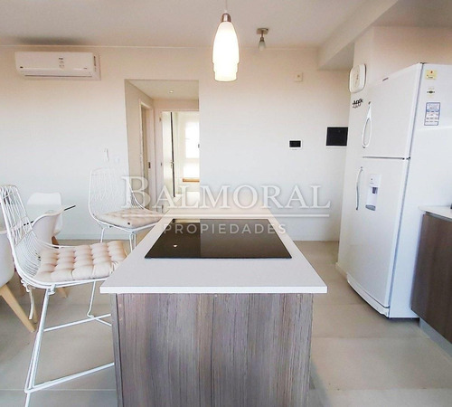 Imagen 10 de 21 de Departamento En Alquiler - Zona Centro Playa / Ref: 3054