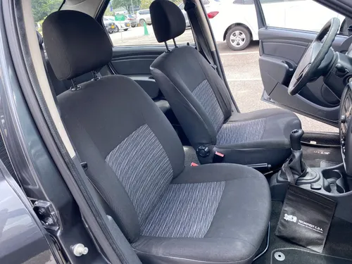 Renault Logan Familier 1-4 Mt 2014