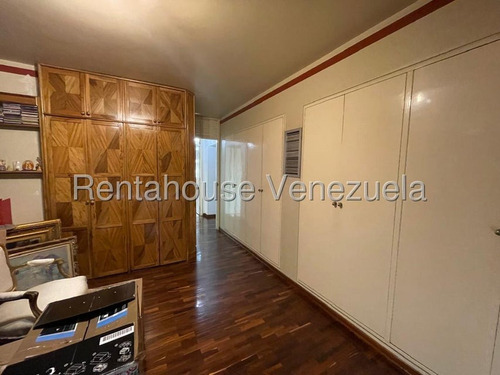 Exclusivo Apartamento Comodo Y Con Buena Distribucion En Venta En La Castellana Yf