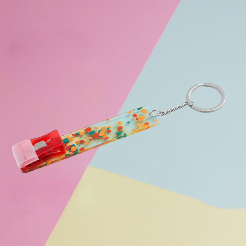 Extractor De Tarjetas Para Clavos Largos Llavero Con Rojo
