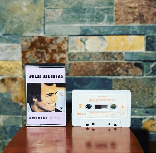 Julio Iglesias - America (cassette)