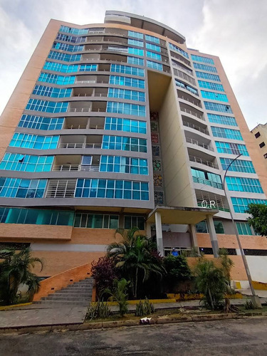 Imagen 28 de 28 de Leal Pérez Vende Penthouse Duplex En Sabana Larga Sevilla Real Torre A