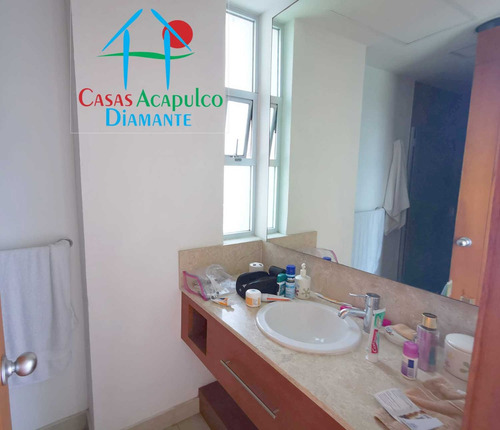 Cad Mayan Lakes 1-501. En Condominio Con Club De Playa. Terraza Con Vista A La Alberca Y Jardines