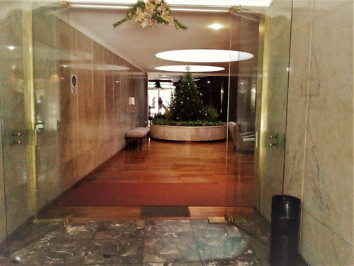 Imagen 2 de 15 de Departamento En Venta De Dos Dormitorios Y Dependencia A Nuevo En Belgrano