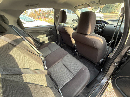 Toyota Etios 1.5 Sedan X