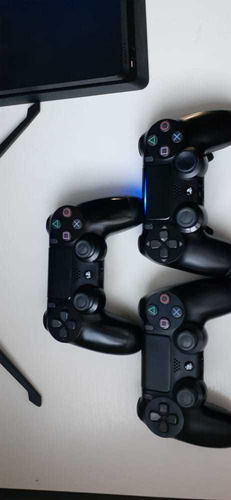 Imagem 3 de 3 de Ps4 Slim