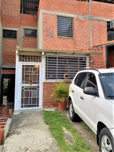 Imagen 3 de 14 de Town House Guarenas Altos Copa Cabana Mh