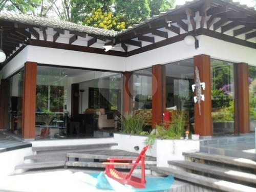 Linda Casa No Morumbi Com Ambientes Espaçosos E Belíssimo Jardim Com Piscina - 3-im16861