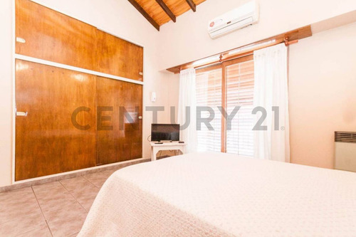 Venta De Casa 5 Ambientes En Lanús Este