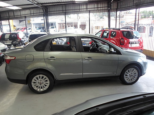 Imagem 12 de 14 de Fiat - Grand Siena 1.6 Essence 2016 Manual