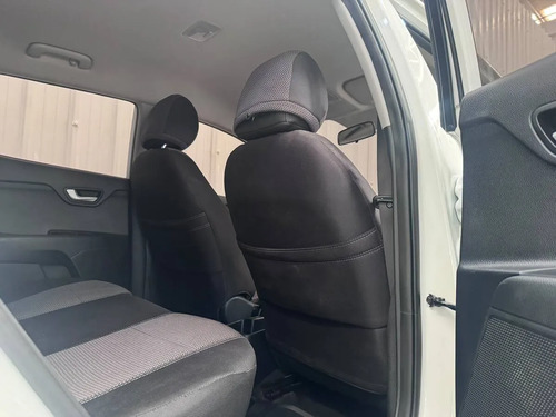 Kia Stonic VIBRANT HÍBRIDO 1.0 MT 6AB ABS 4X2