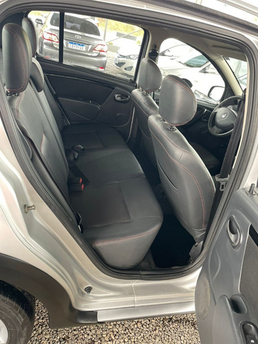 Imagem 6 de 10 de Renault Sandero Stepway 1.6 2013