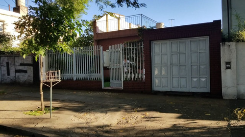 Casa A 3 Cuadras De La Estacion El Palomar; Lote Propio; Venta Inmediata! Tomo Departamento En Parte De Pago! F: 7649