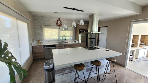 Casa En Venta En El Barrio Santa Rita Canning San Vicente