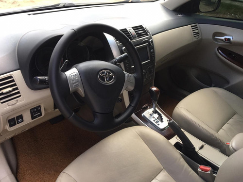 Corolla Altis 2014