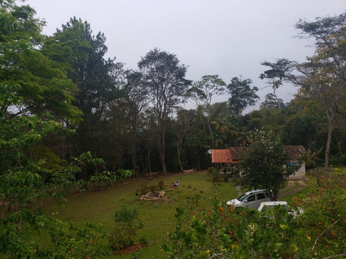 Sítio Em Macaé De Cima, Nova Friburgo, Rj.