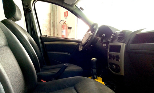 Imagem 4 de 7 de Renault Logan Expression 1.0 Completo