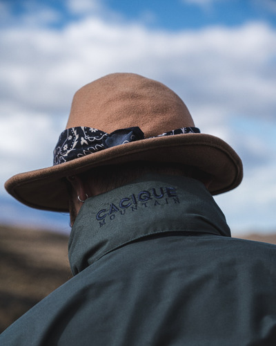 Campera Mountain Cacique Abrigo Resistente - Impermeable