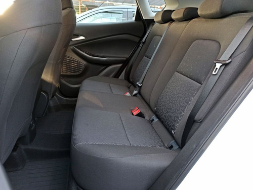 Imagen 6 de 11 de Chevrolet Tracker 1.2 Turbo Manual / Nueva Linea