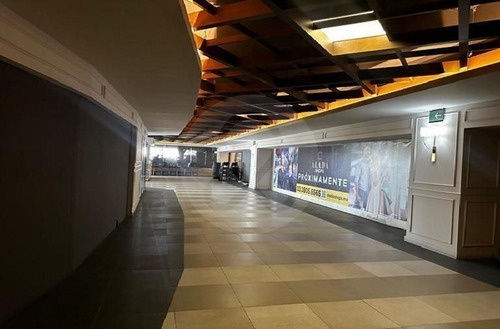Local En Centro Comercial En Renta En Valle Real