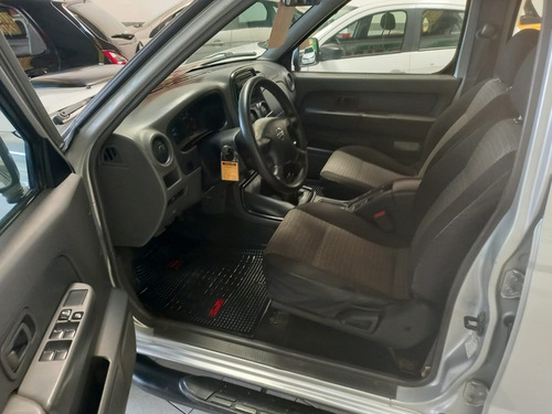 Nissan Frontier 2.5 TD NP300 Dob/Cab 4x2