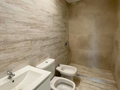 Venta Casa 4 Ambientes A Estrenar En El Barrio San Simon