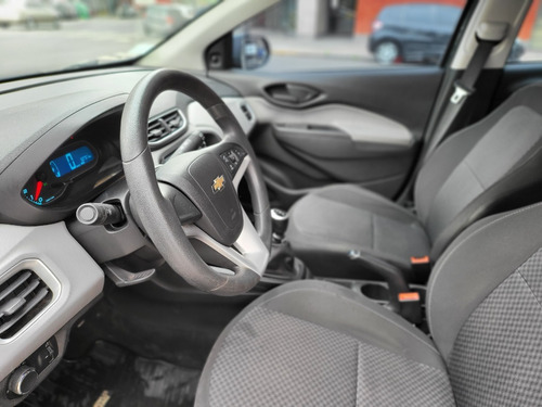 Imagen 15 de 25 de Chevrolet Onix 1.4 Lt Mt 2016 Gris Usado Nt