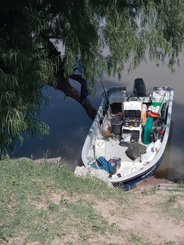 Imagen 3 de 3 de Traker Pescador Tohatsu 40 Hp Comando A Distancia -trailer -