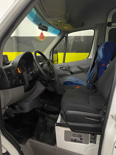 Imagen 9 de 12 de Mercedes-benz Sprinter 2.1 415 Combi 3665 150cv 9+1 Tn 2017
