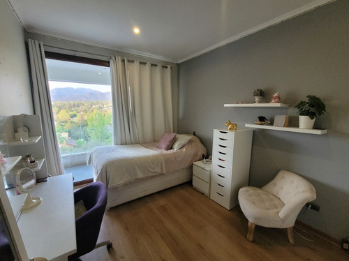 Casa En Venta En Calle Colina Vista Hermosa Las Condes