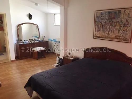 Casa Morro Palace, Calle Neveri
