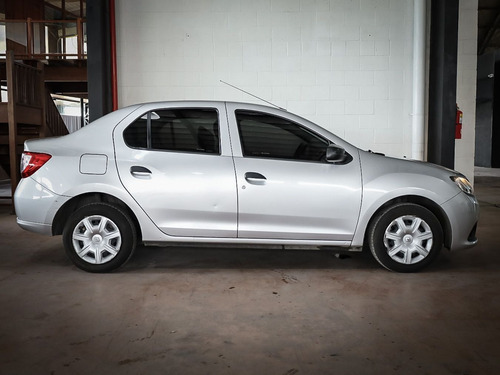 Imagen 6 de 17 de Renault Logan 2019 1.6 Authentique 85cv