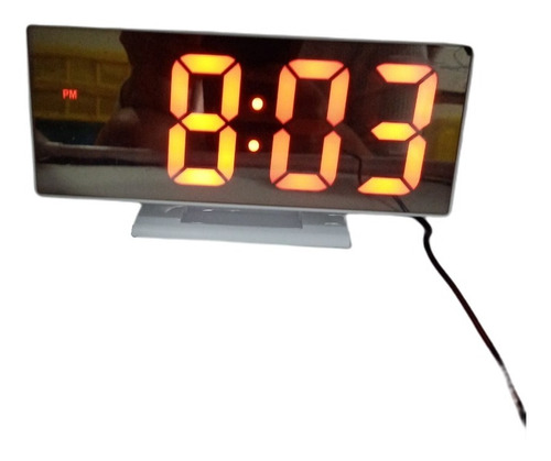 Relógio De Mesa Led Digital Vermelho Espelhado Base Branca