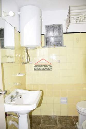 Apartamento En Mansa, 1 Dormitorios *- Ref: 2884
