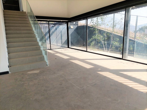 Imagen 5 de 19 de Moderna Casa En La Reserva