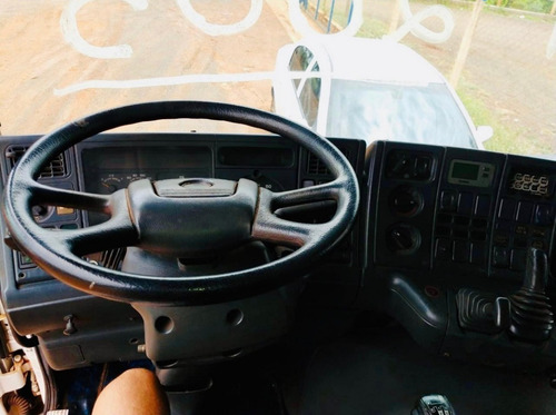 Caminhao Scania P 400 6x4 2005.