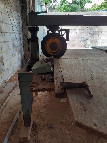 Imagen 2 de 6 de Maquinas De Carpintería Sierra Tronzadora, Sierra Combinada