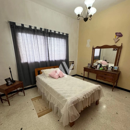 Ref 003 - 696 Grupo Inmobiliaria Vip Te Ofrece Casa En Venta Palmar Este- Estado La Guaira.