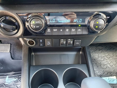 Toyota Hilux 2.8 Dc 4x4 Tdi Srx At6 2024