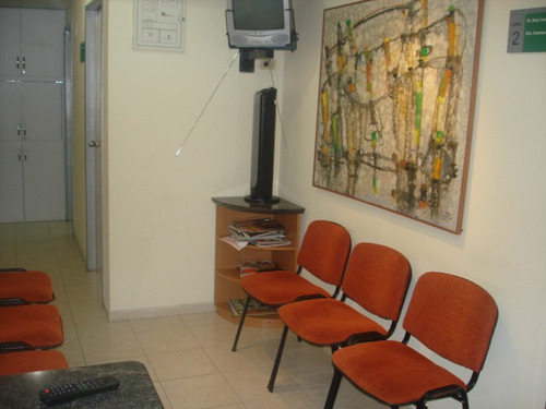 Imagen 2 de 5 de Local Para Consultorio Medico Por Turnos