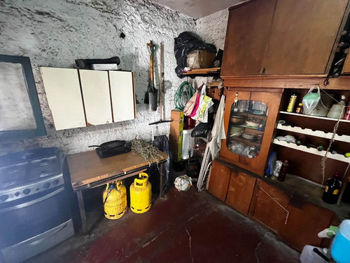 Casa De Tres Dormitorios En Venta En Barrio Alvear