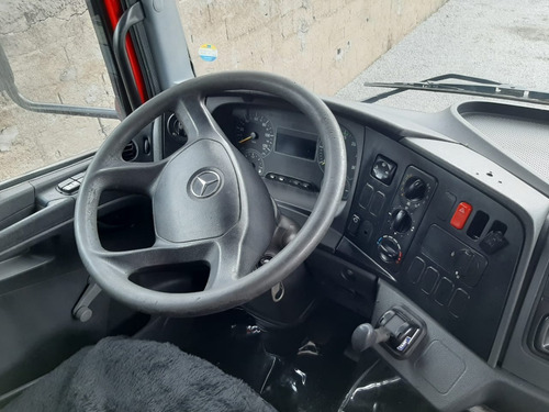 Mercedes Bens 2426 - Ano 2014 - Equipado C/ Frigorífico -20°