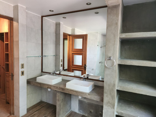Casa Estilo Chileno En Condominio Buena Ubicacion Pirque