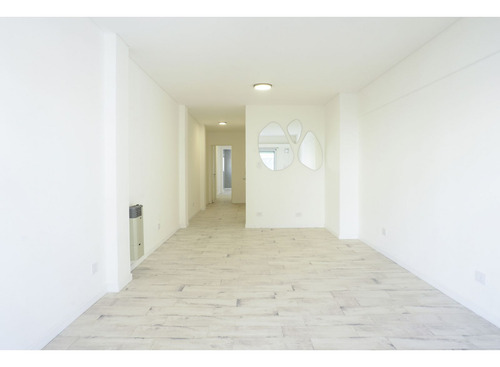 Venta. Departamento 2 Dormitorios. Reciclado A Nuevo.