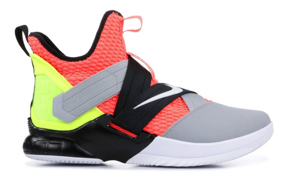 precio de tenis nike lebron james