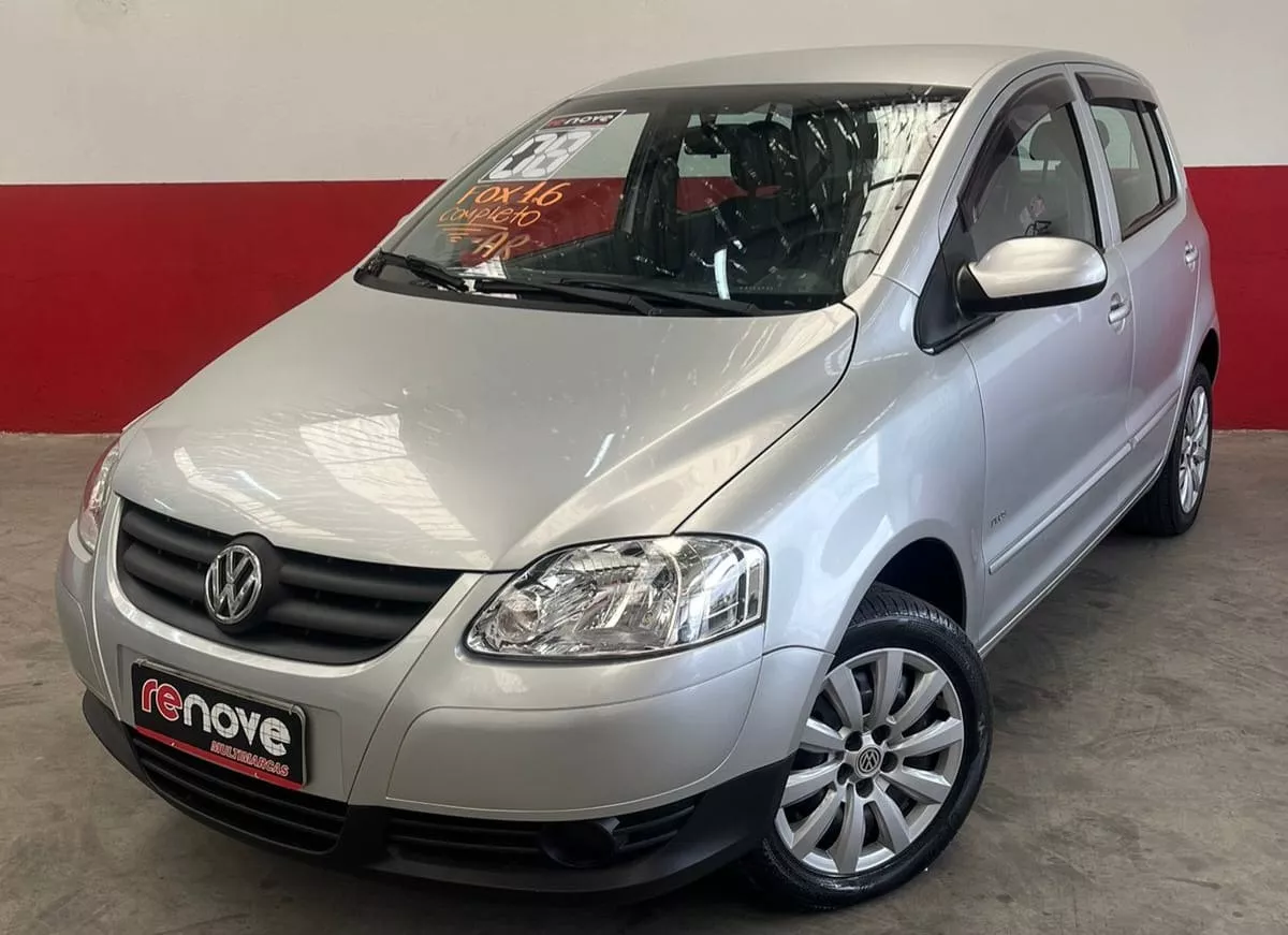 Volkswagen Fox 1.6 Plus Total Flex 5p