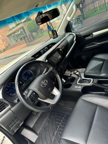 Toyota Hilux Srv At 2800cc Aa 4x4 Td